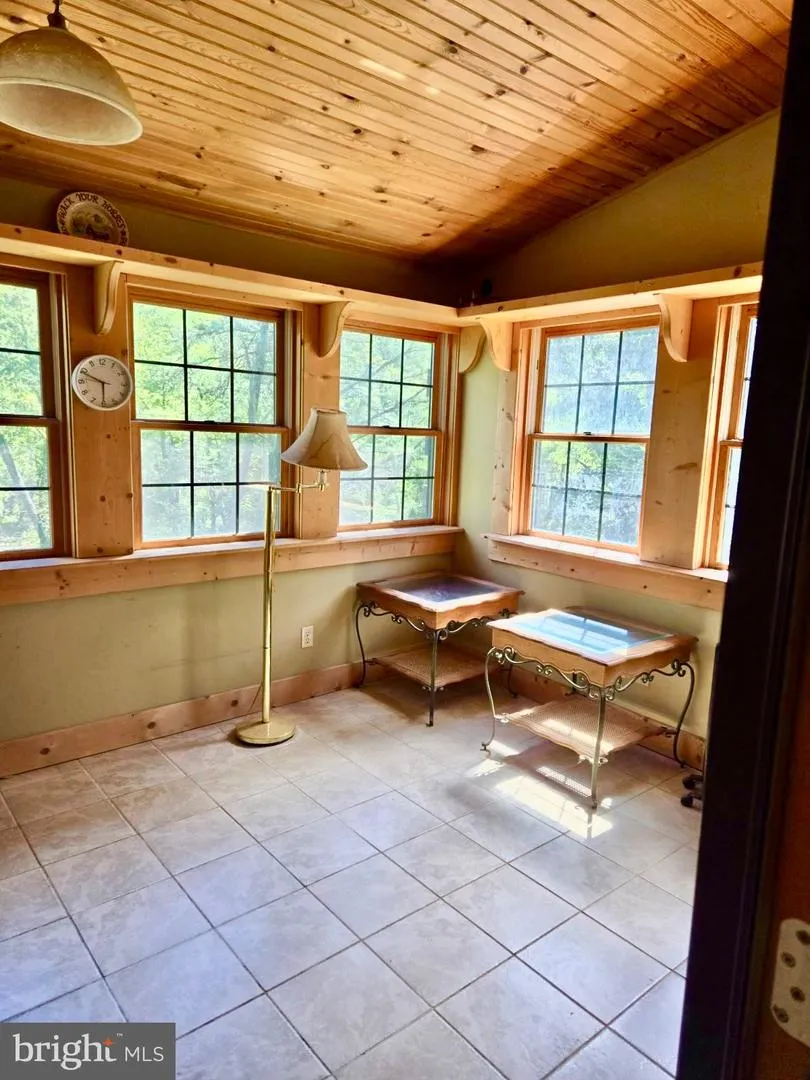 219 FOX SQUIRREL LANE Cabins, WV 26855