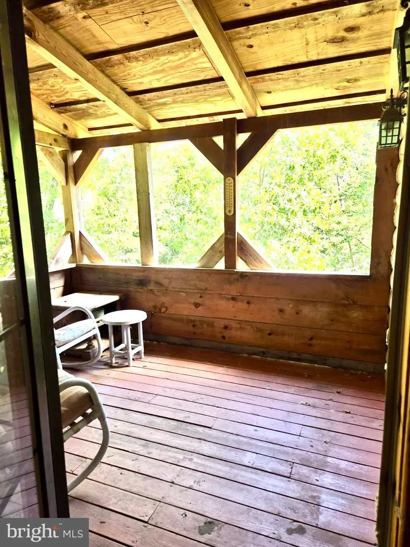 219 FOX SQUIRREL LANE Cabins, WV 26855