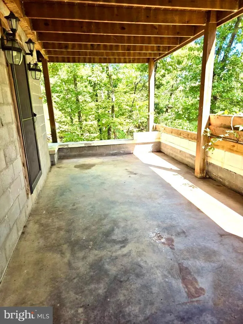 219 FOX SQUIRREL LANE Cabins, WV 26855