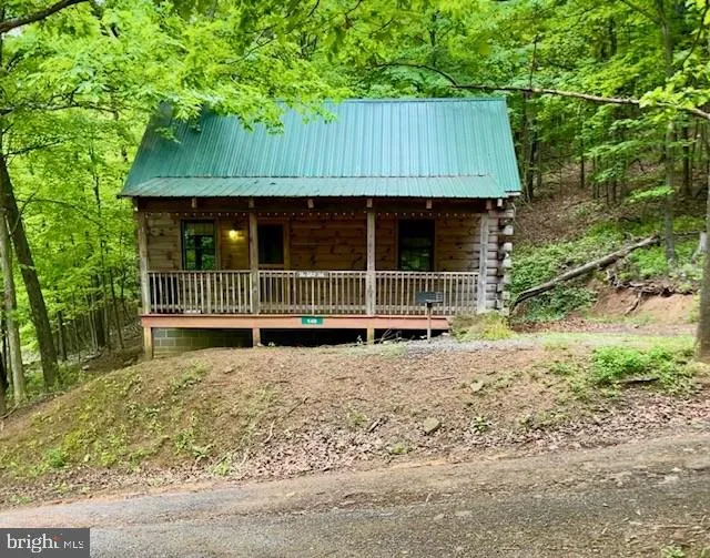 219 FOX SQUIRREL LANE Cabins, WV 26855
