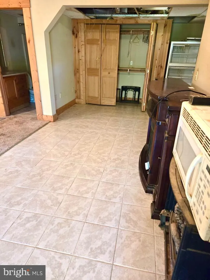 219 FOX SQUIRREL LANE Cabins, WV 26855