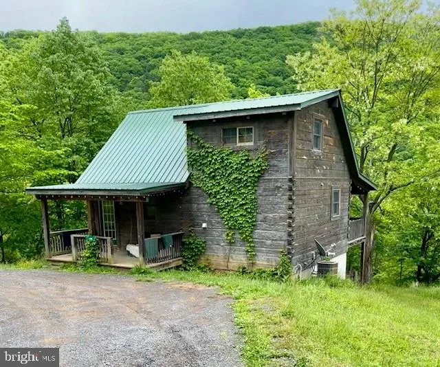 219 FOX SQUIRREL LANE Cabins, WV 26855