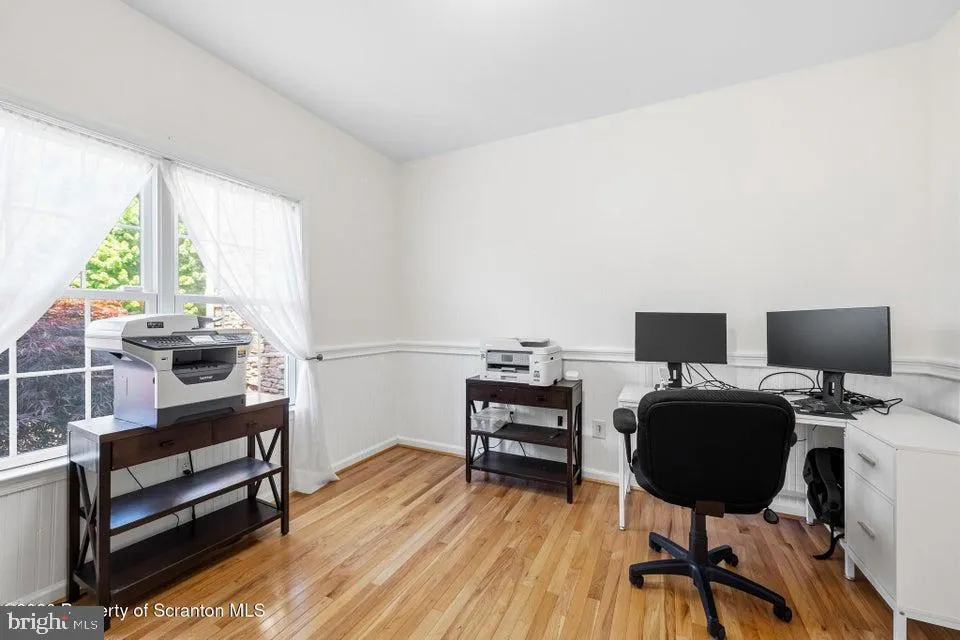 562 COUNTRY CLUB ROAD Easton, PA 18045