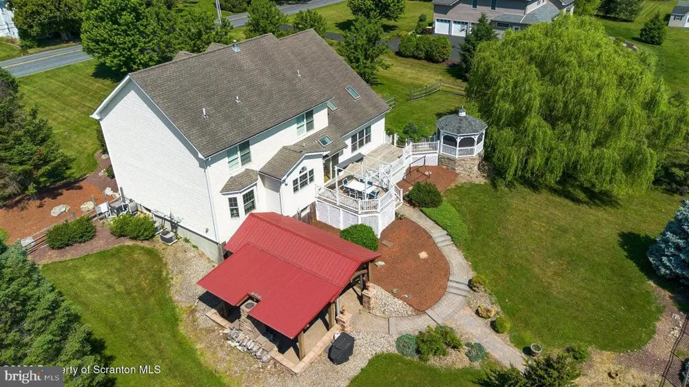 562 COUNTRY CLUB ROAD Easton, PA 18045