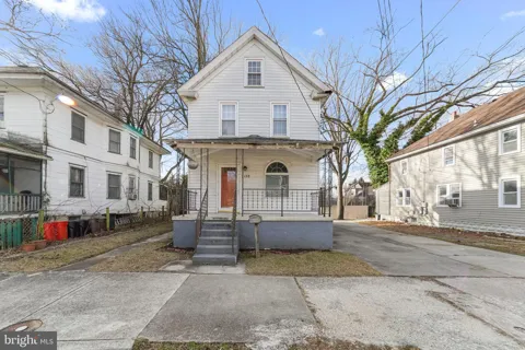 136 DENNY AVENUE