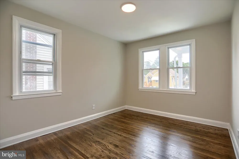 24 LINCOLN AVENUE Baltimore, MD 21228