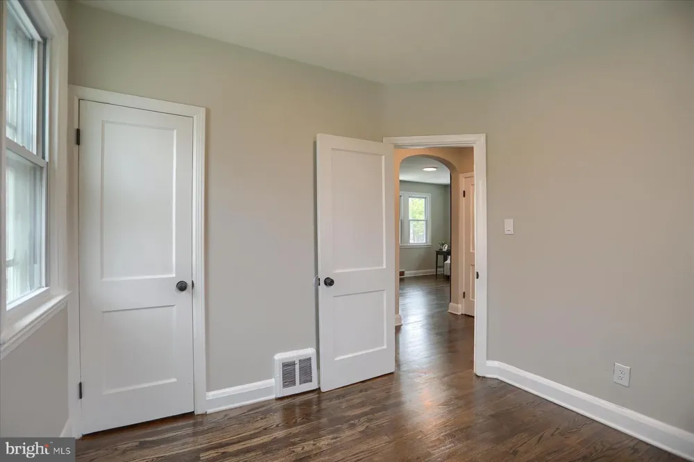 24 LINCOLN AVENUE Baltimore, MD 21228