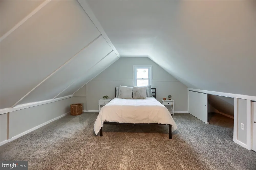 24 LINCOLN AVENUE Baltimore, MD 21228
