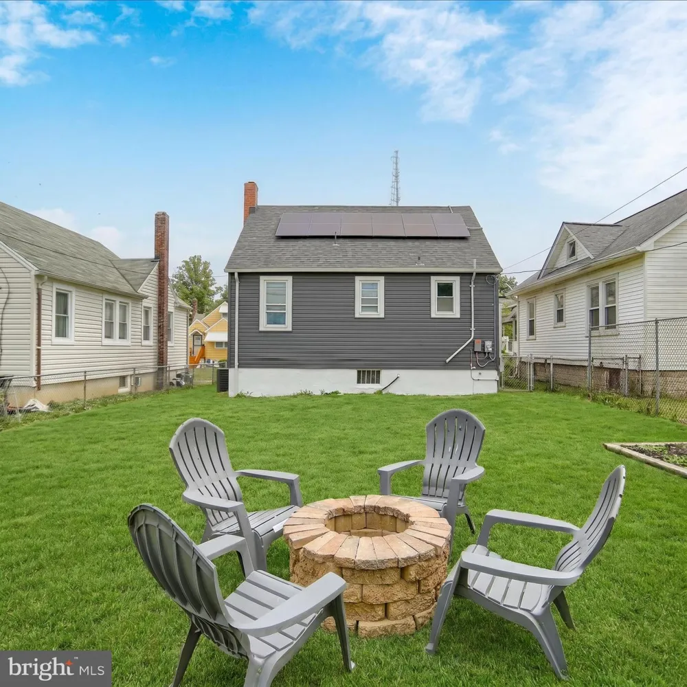 24 LINCOLN AVENUE Baltimore, MD 21228