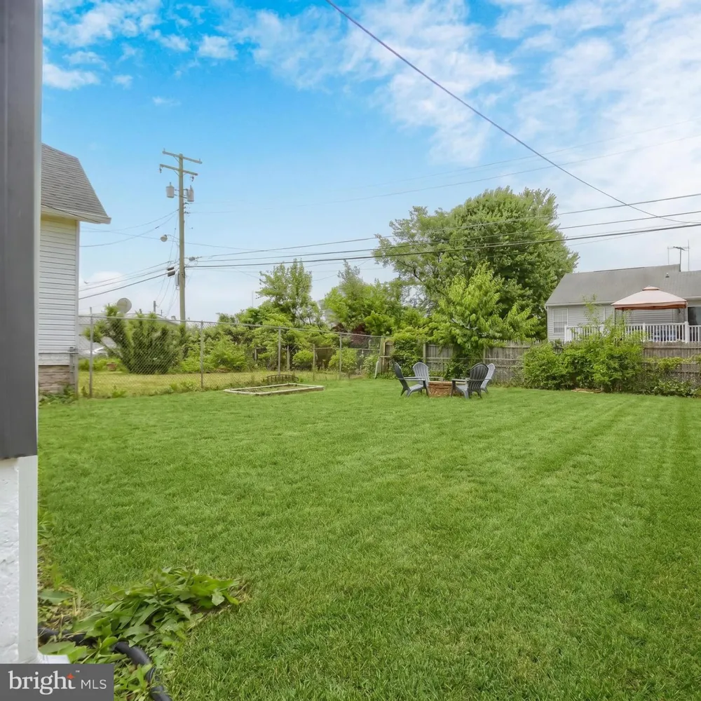 24 LINCOLN AVENUE Baltimore, MD 21228