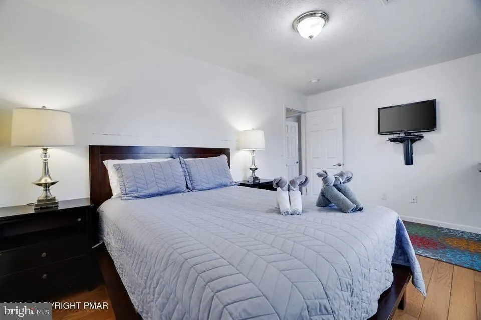 250 BEAVER DAM ROAD Long Pond, PA 18334