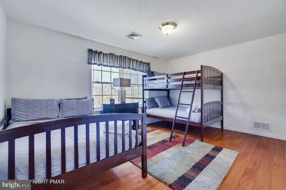 250 BEAVER DAM ROAD Long Pond, PA 18334