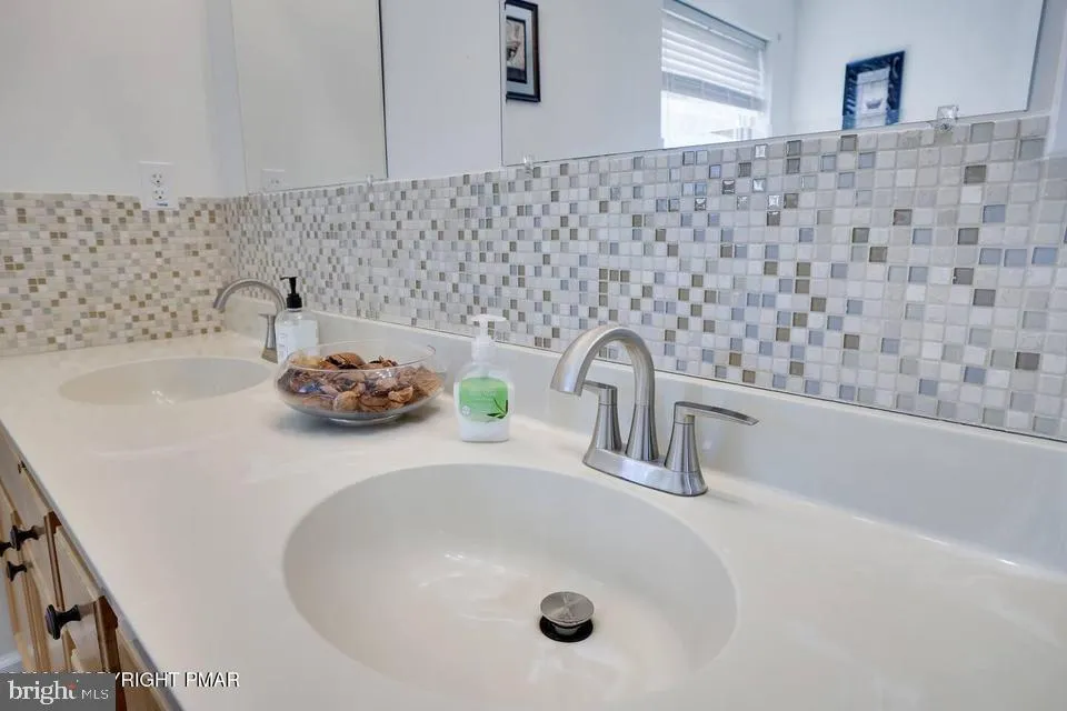 250 BEAVER DAM ROAD Long Pond, PA 18334