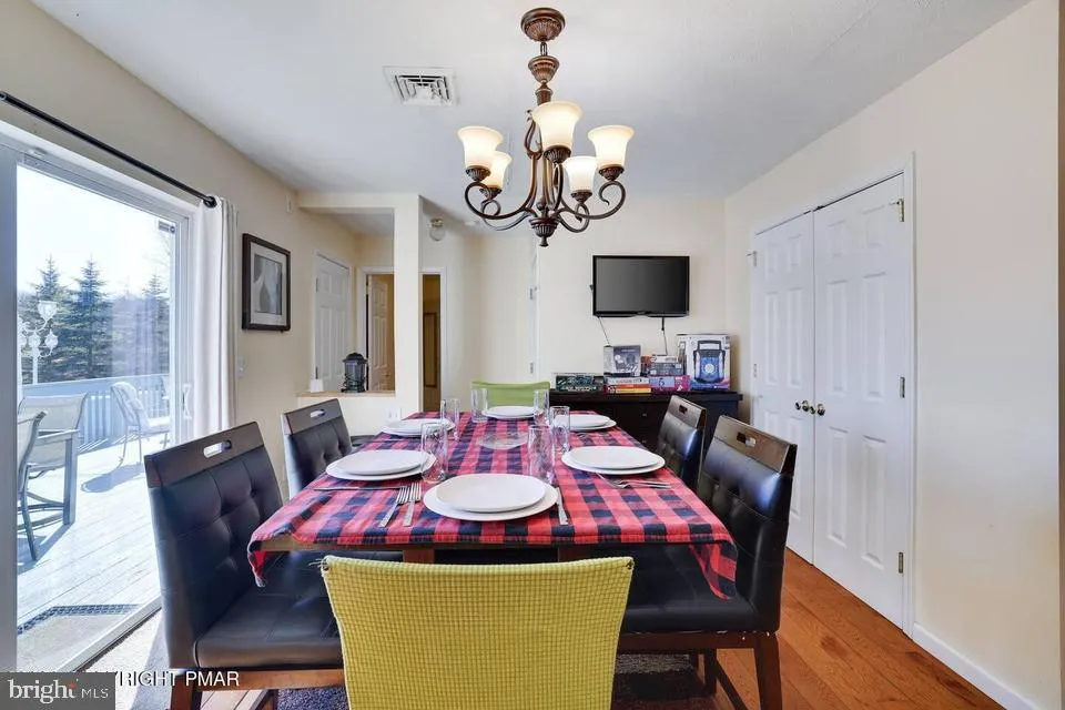 250 BEAVER DAM ROAD Long Pond, PA 18334