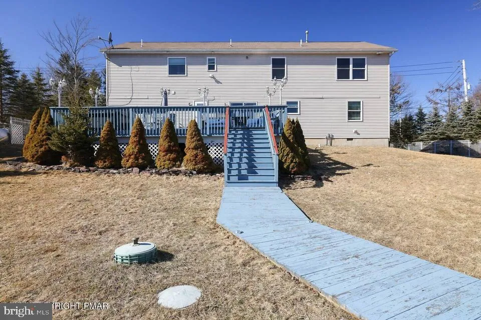 250 BEAVER DAM ROAD Long Pond, PA 18334