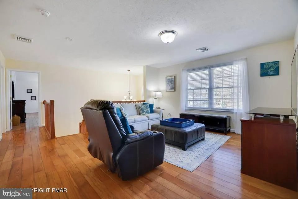 250 BEAVER DAM ROAD Long Pond, PA 18334