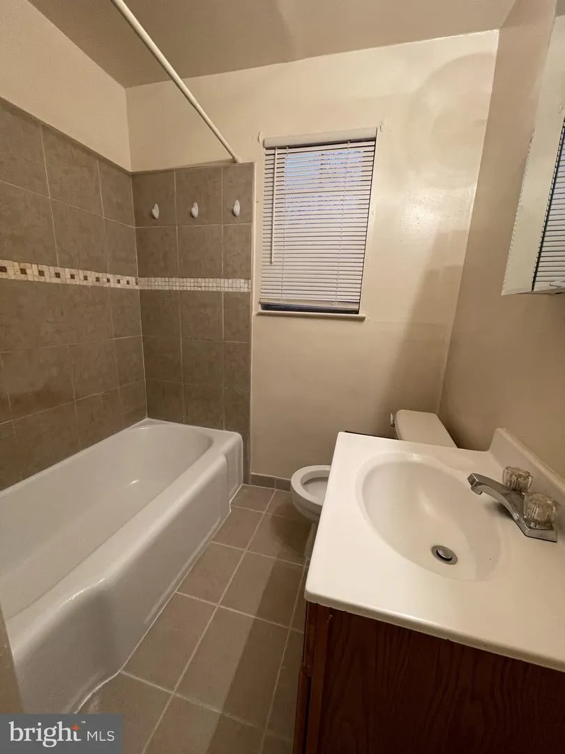 100 PARK BLVD #75B Cherry Hill, NJ 08034