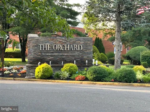 121-I THE ORCHARD