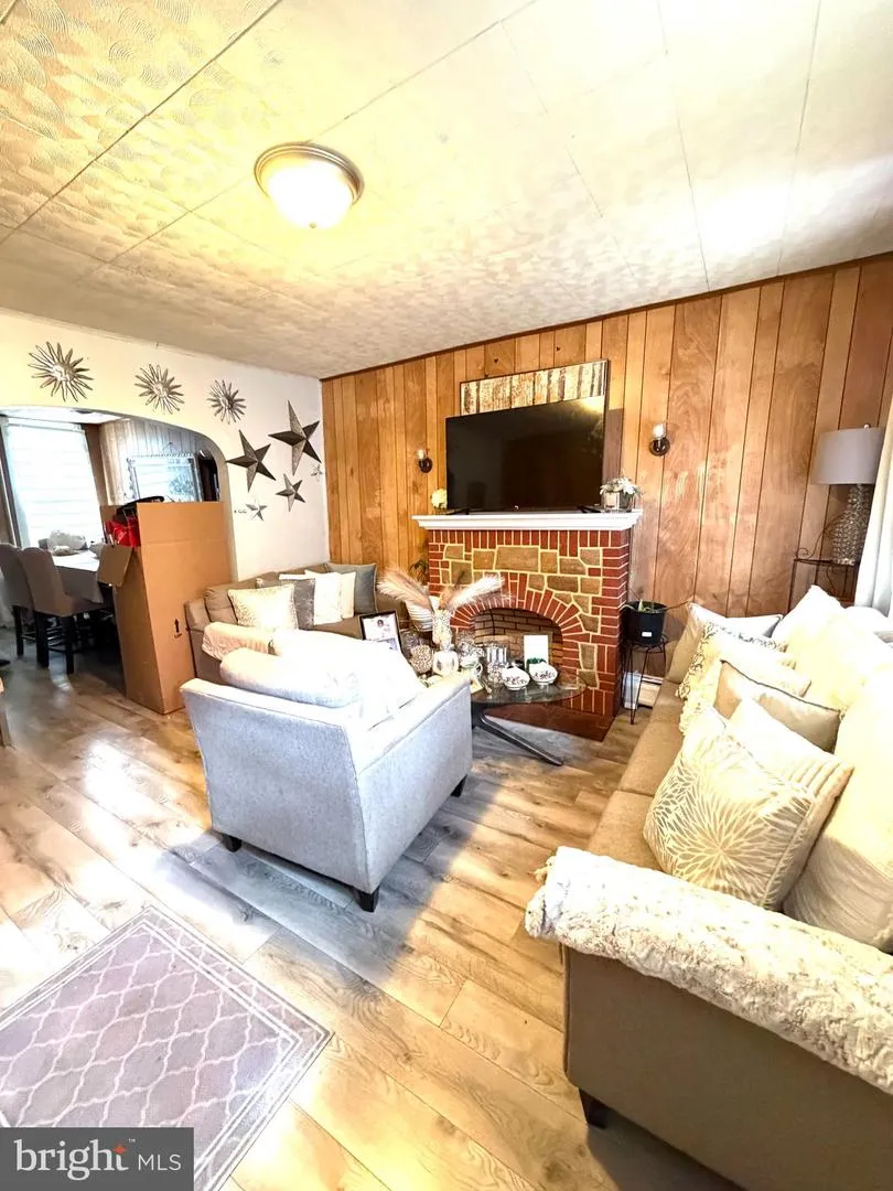 326 SPRING GARDEN STREET Reading, PA 19602