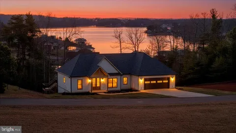 639 COMPASS COVE CIRCLE