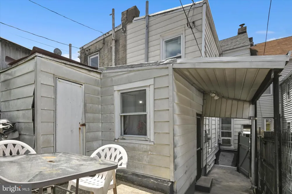 617 S 10TH STREET Reading, PA 19602
