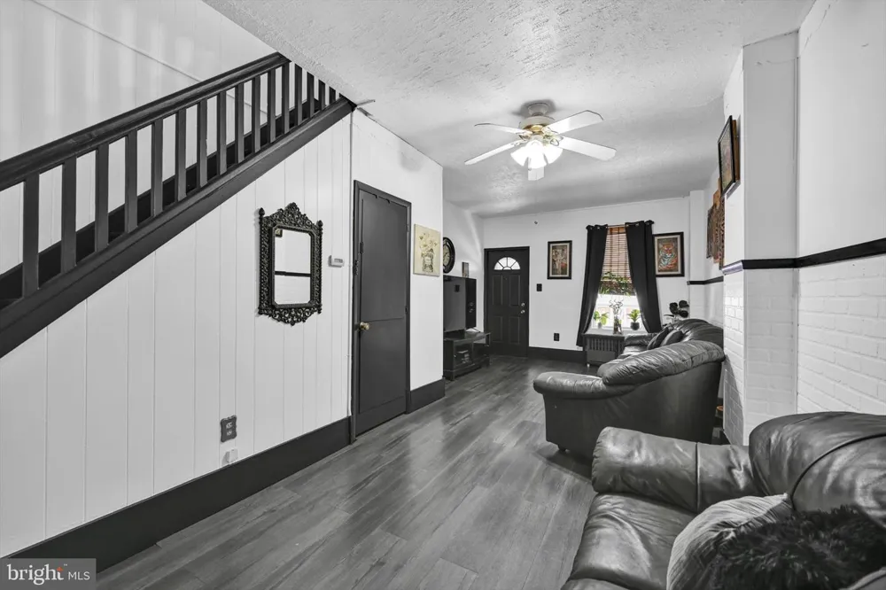 617 S 10TH STREET Reading, PA 19602