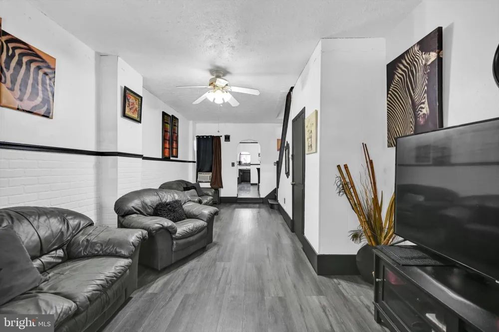 617 S 10TH STREET Reading, PA 19602