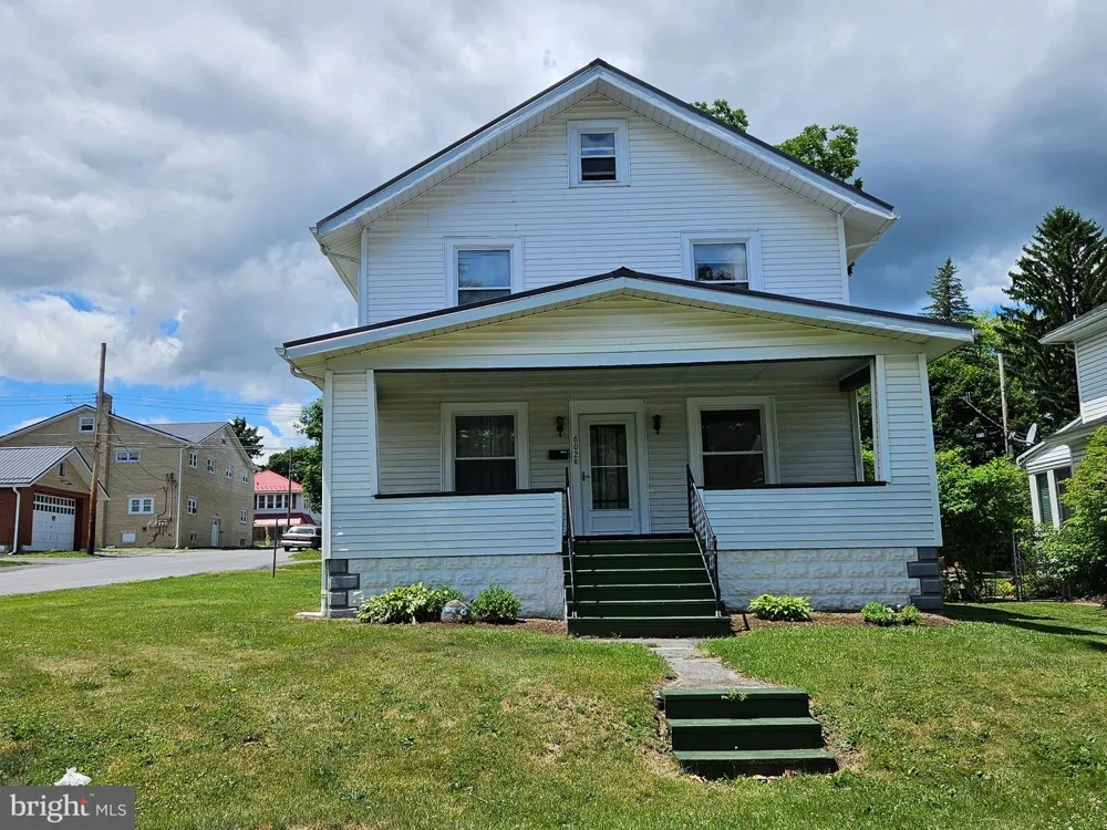 602 E GRANT AVENUE Altoona, PA 16602