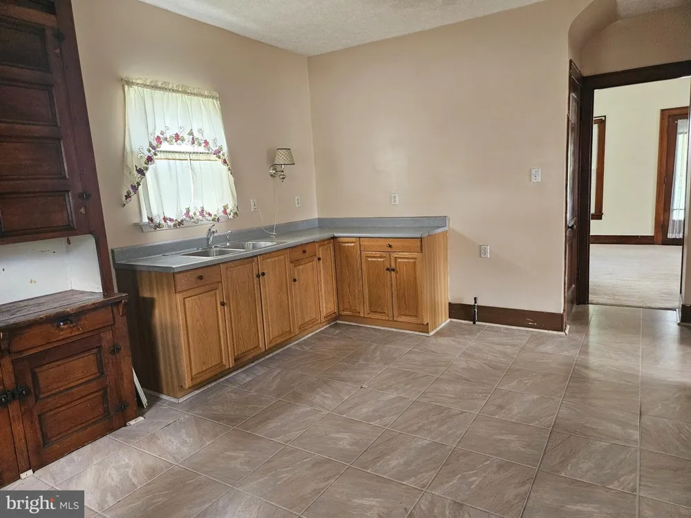 602 E GRANT AVENUE Altoona, PA 16602
