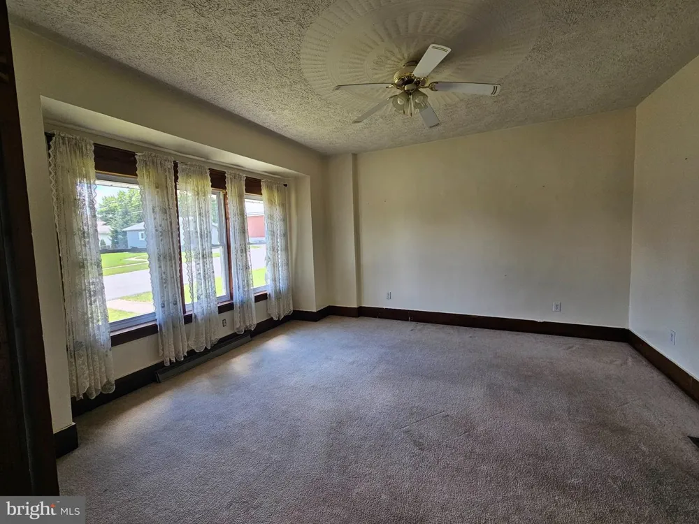 602 E GRANT AVENUE Altoona, PA 16602