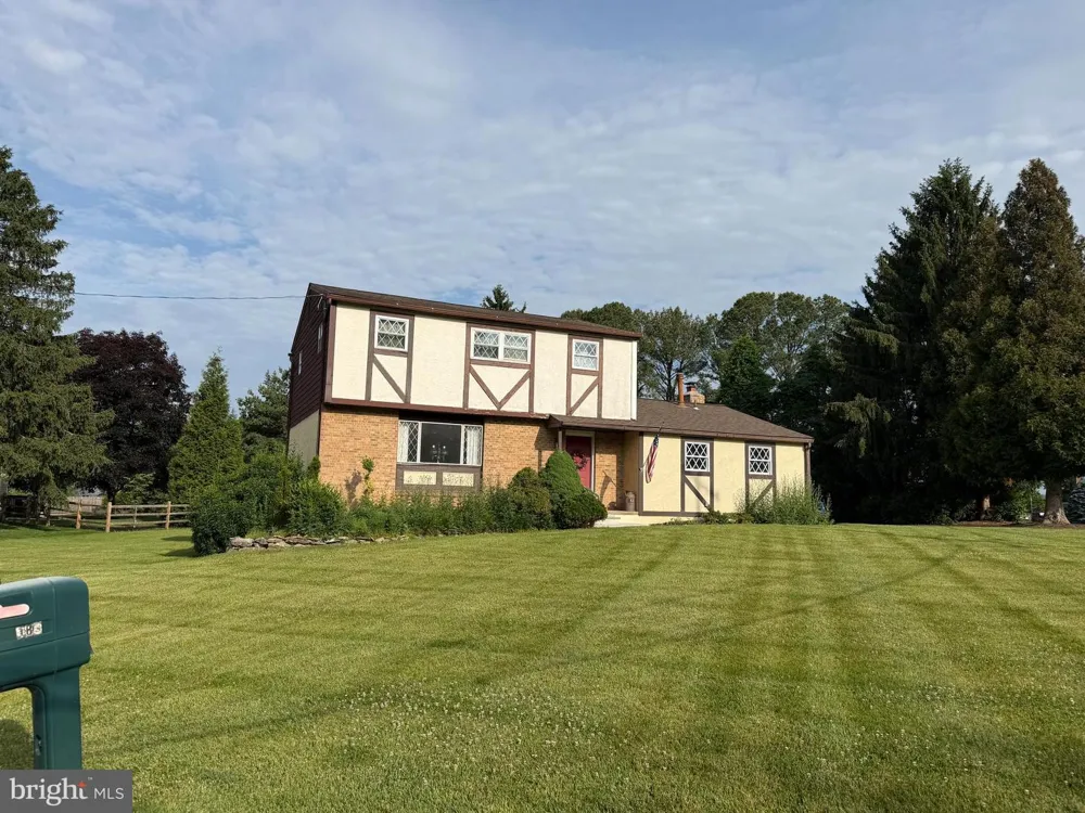 183 CARDINAL ROAD Chalfont, PA 18914