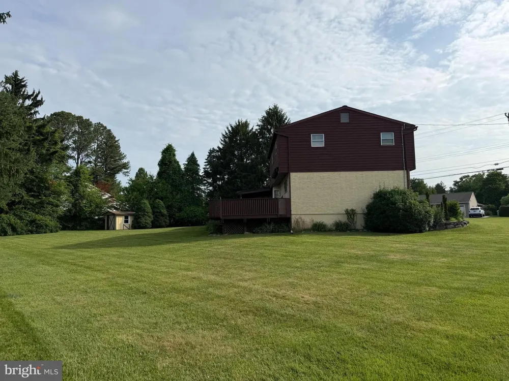 183 CARDINAL ROAD Chalfont, PA 18914