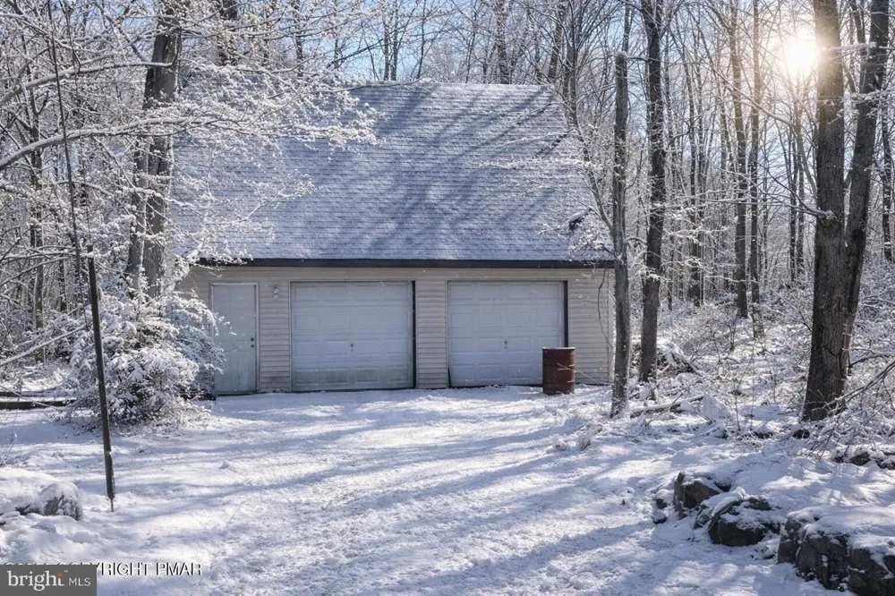 134 WYALUSING DRIVE Pocono Lake, PA 18347