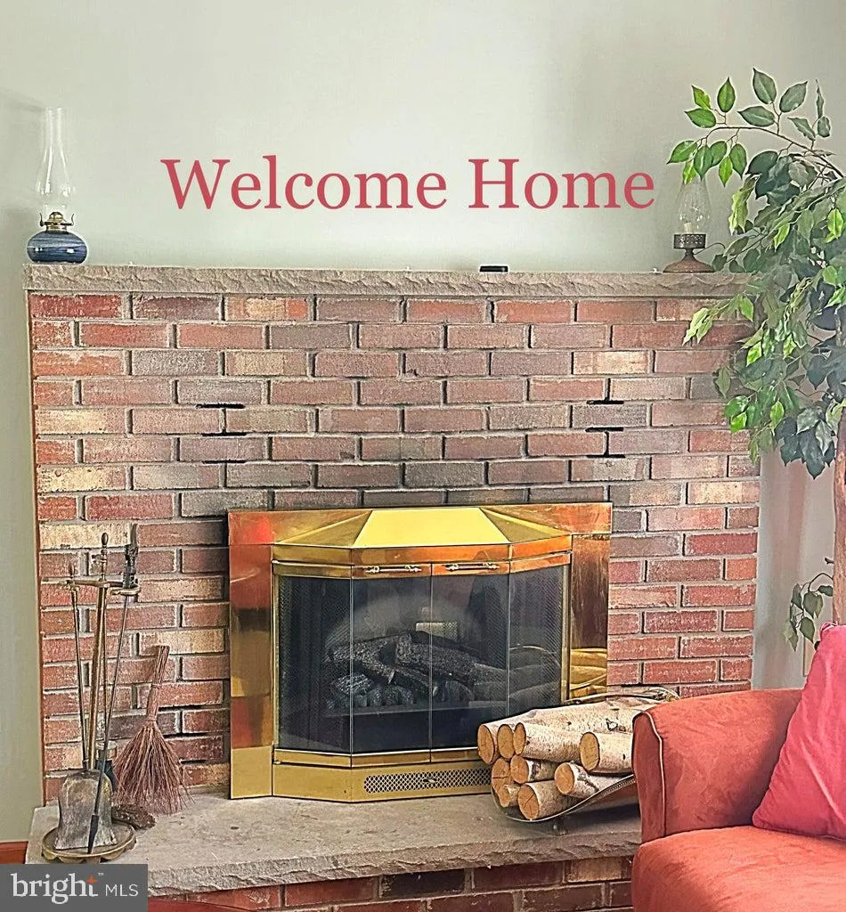 134 WYALUSING DRIVE Pocono Lake, PA 18347