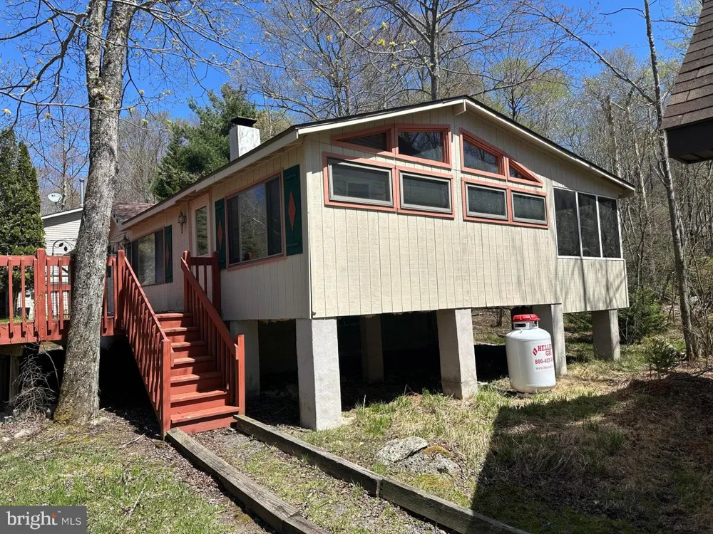 134 WYALUSING DRIVE Pocono Lake, PA 18347