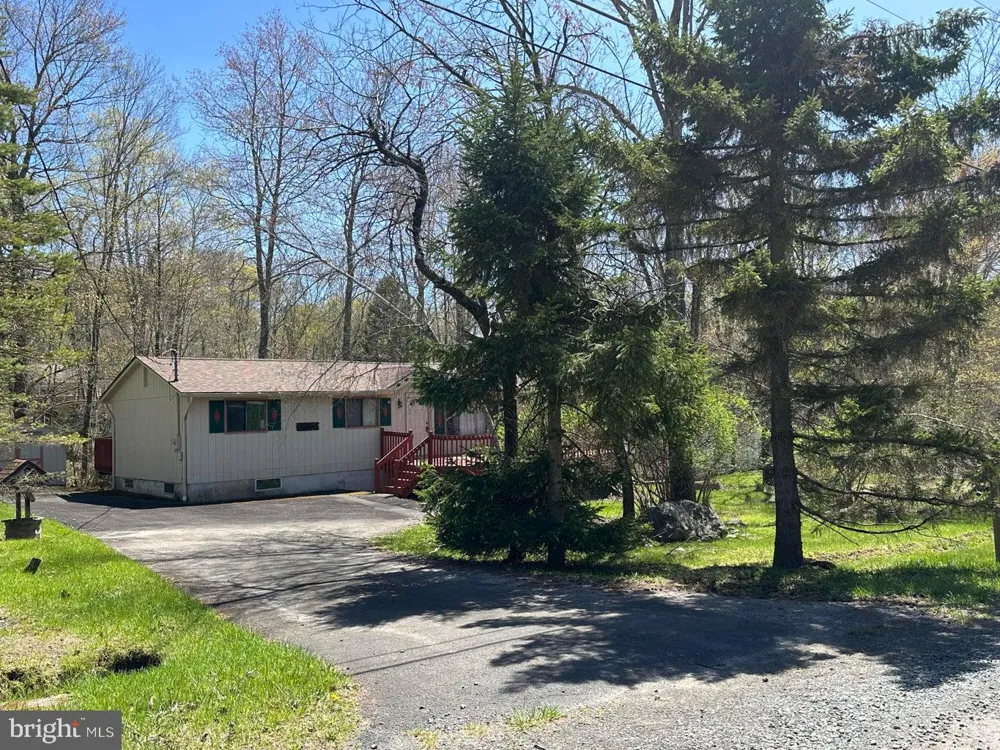 134 WYALUSING DRIVE Pocono Lake, PA 18347