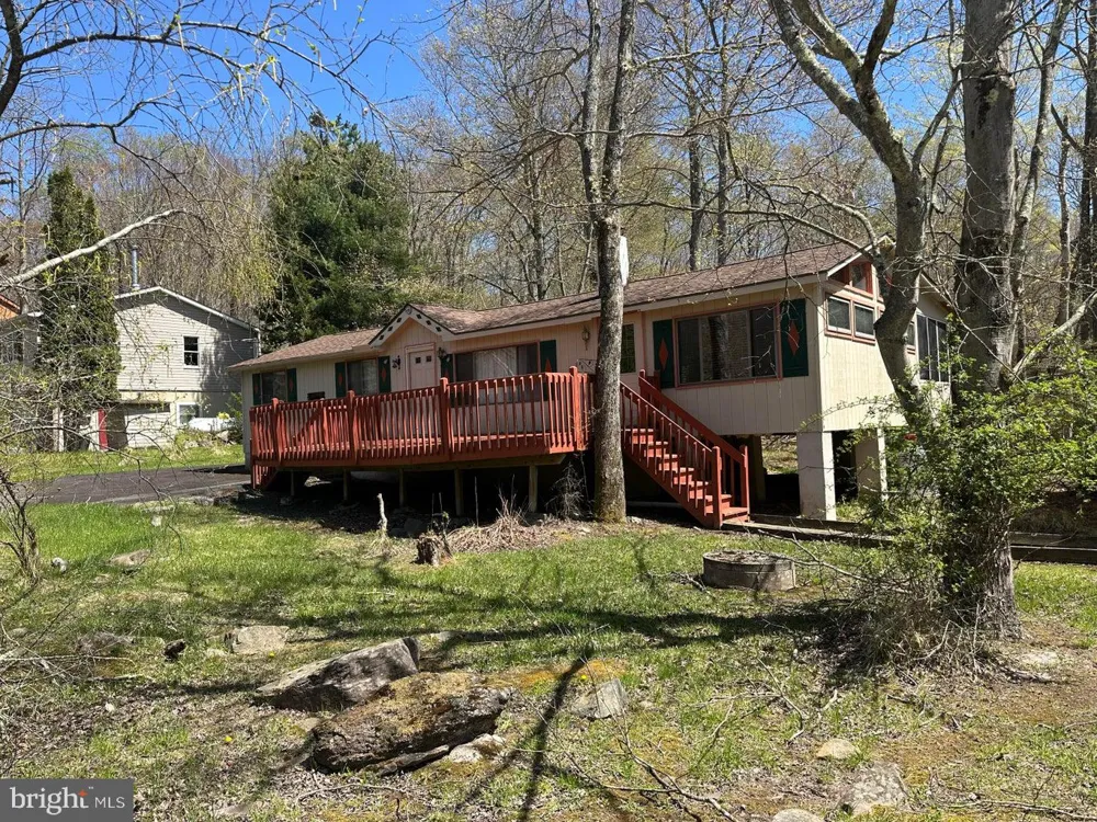 134 WYALUSING DRIVE Pocono Lake, PA 18347