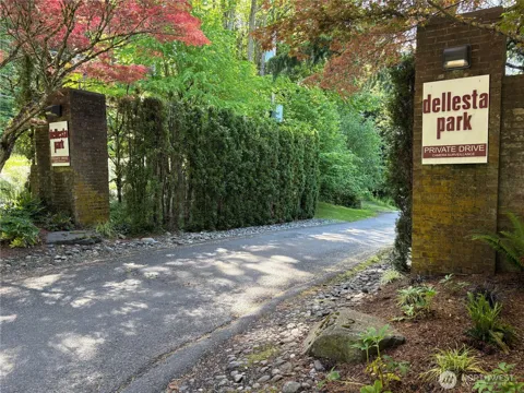 2111 Dellesta Drive