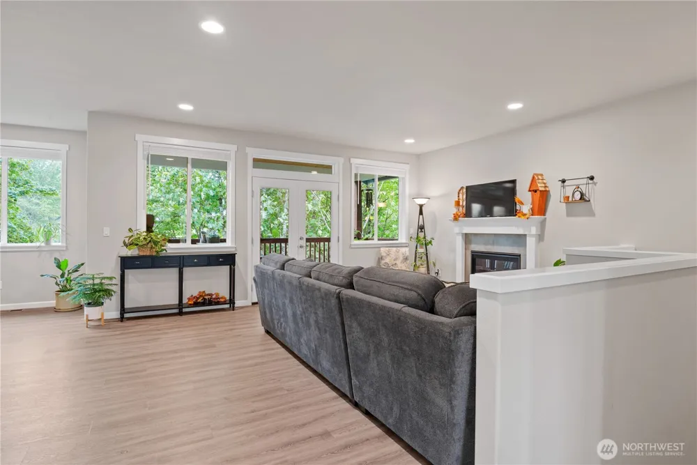175 Shoreview Drive Kelso, WA 98626