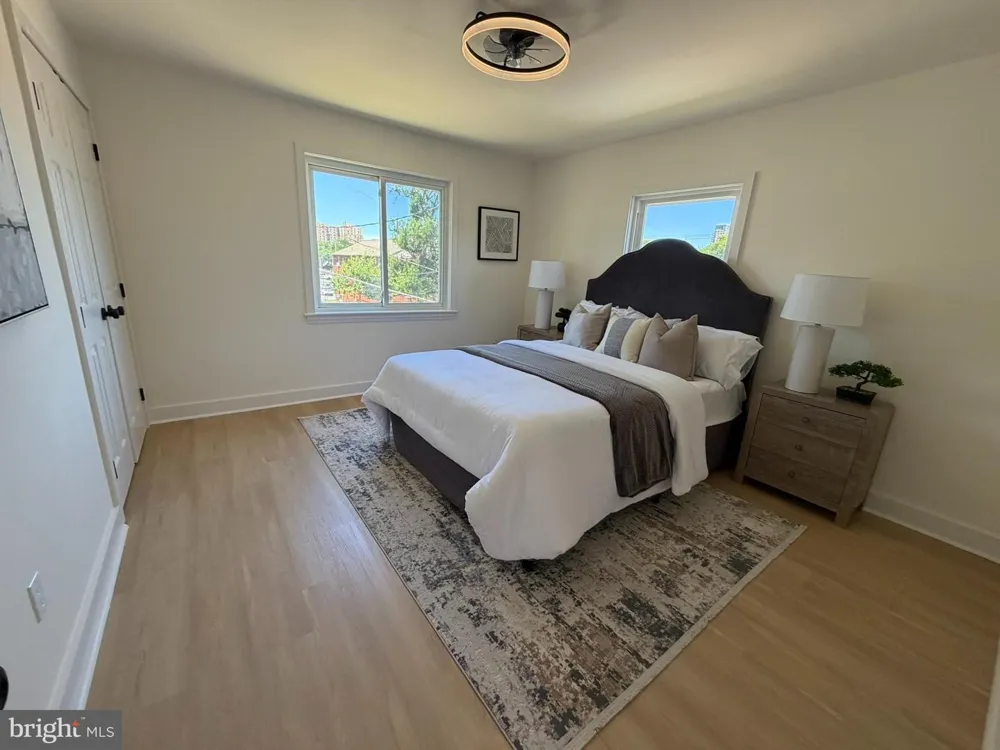 5805 BLAINE DRIVE Alexandria, VA 22303