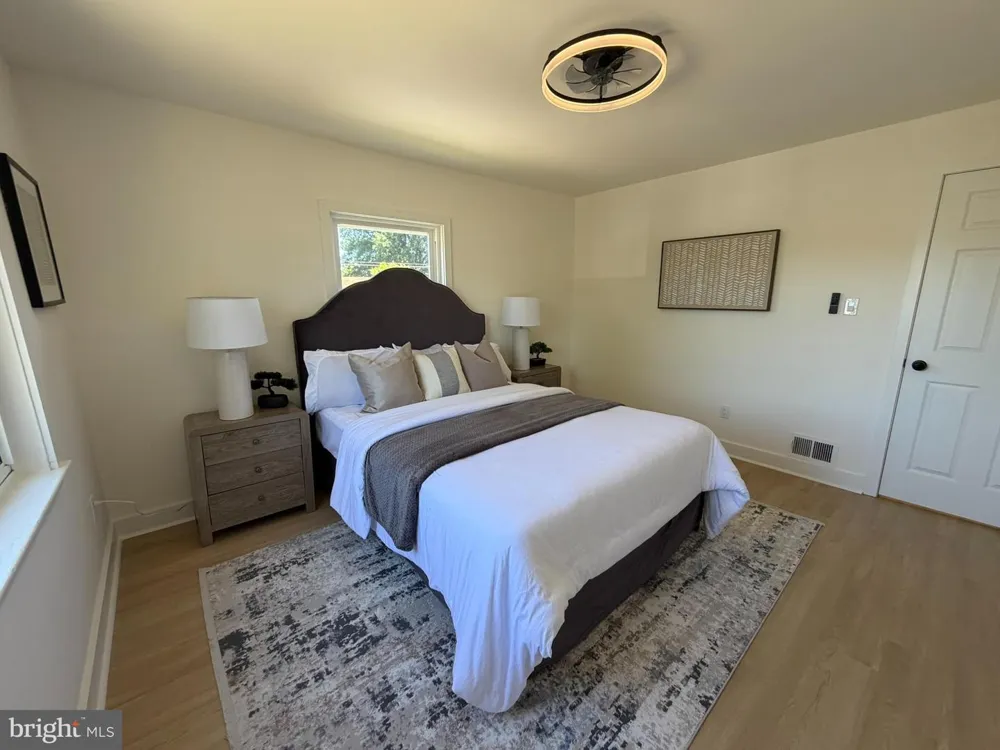 5805 BLAINE DRIVE Alexandria, VA 22303