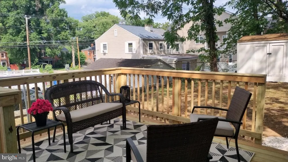5805 BLAINE DRIVE Alexandria, VA 22303