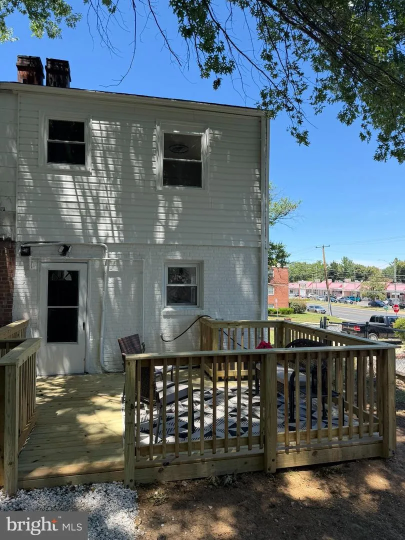 5805 BLAINE DRIVE Alexandria, VA 22303