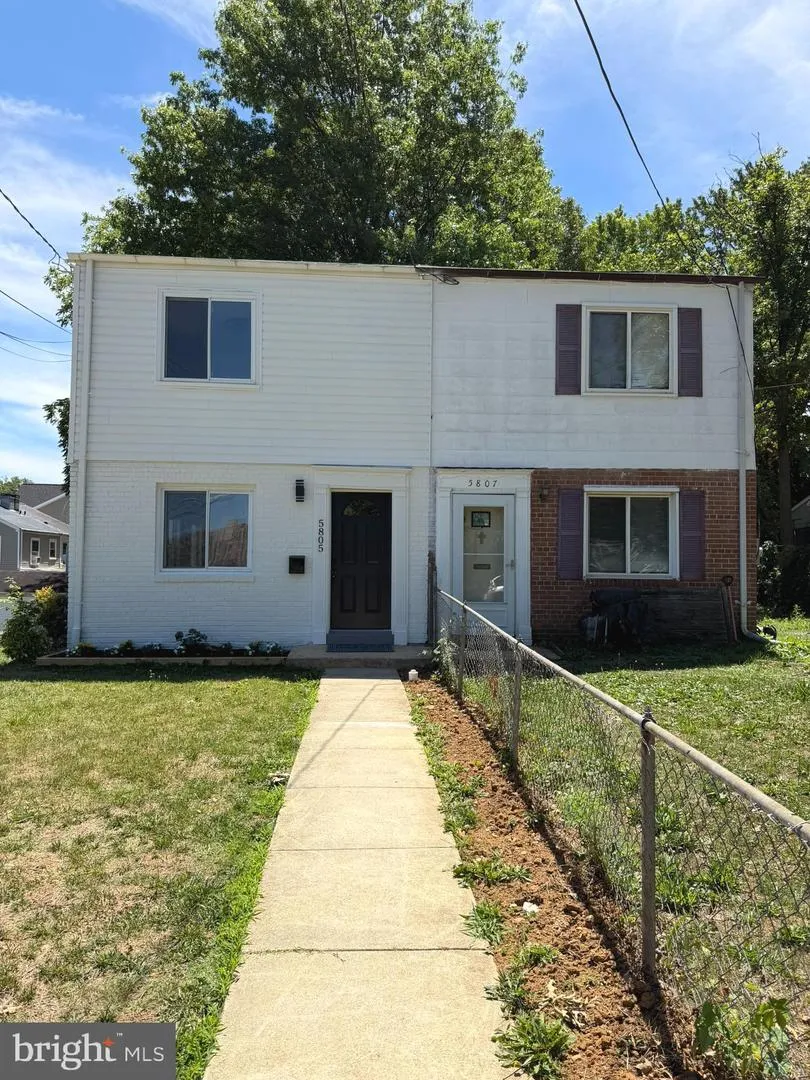 5805 BLAINE DRIVE Alexandria, VA 22303
