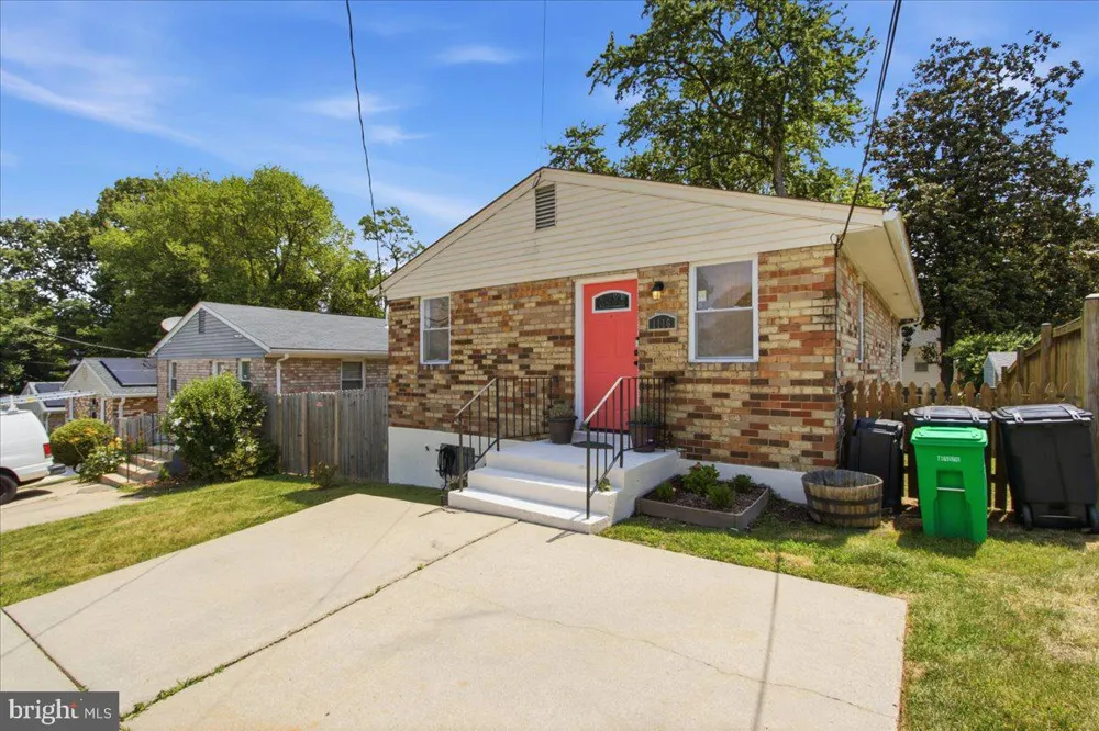 1116 IAGO AVENUE Capitol Heights, MD 20743