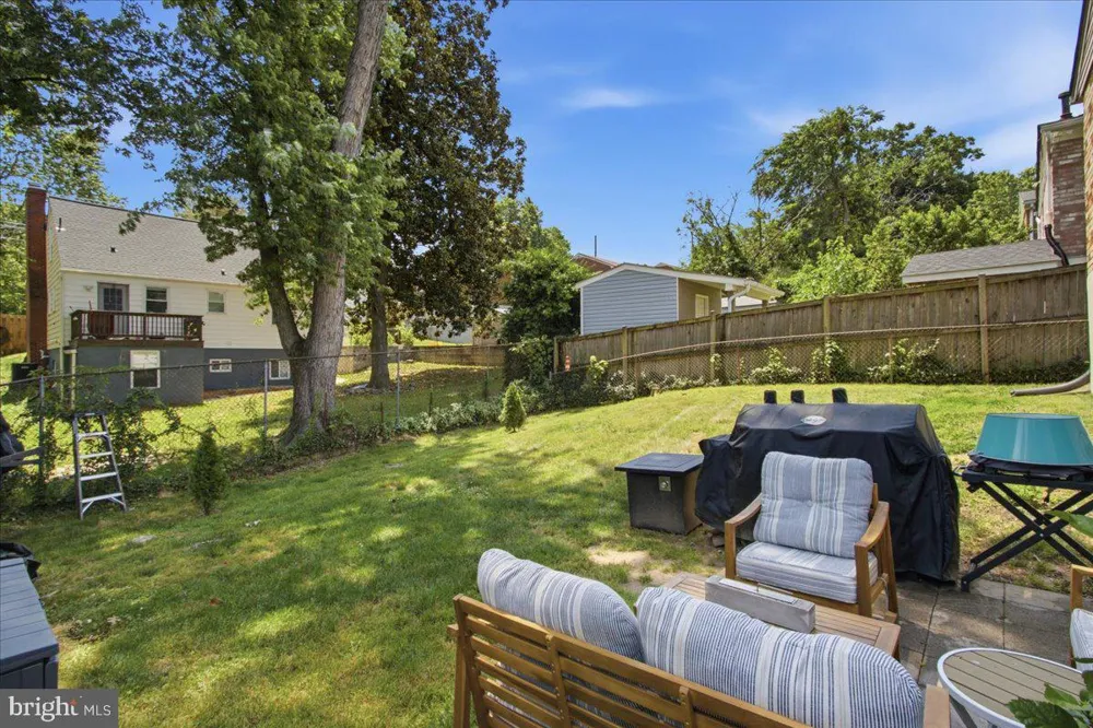 1116 IAGO AVENUE Capitol Heights, MD 20743