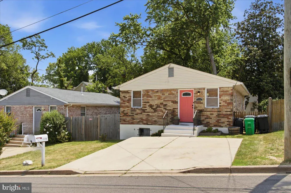 1116 IAGO AVENUE Capitol Heights, MD 20743