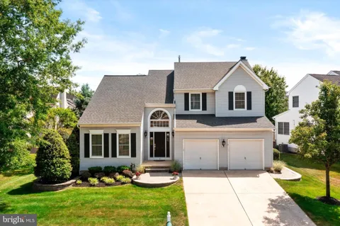 4 BAY HILL CT