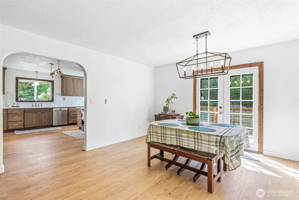 4212 Westside Highway Castle Rock, WA 98611