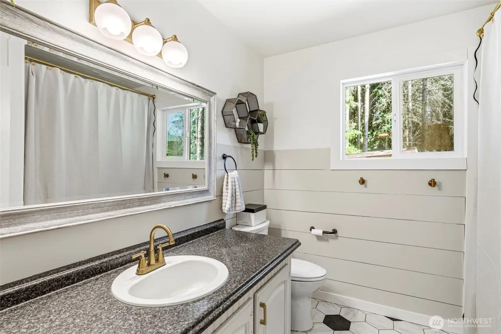 4212 Westside Highway Castle Rock, WA 98611